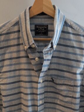 Abercrombie & Fitch Men's Small Muscle Fit Long Sleeve Button Down Striped Shirt
